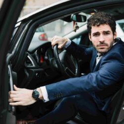 modern-businessman-sitting-car (1)